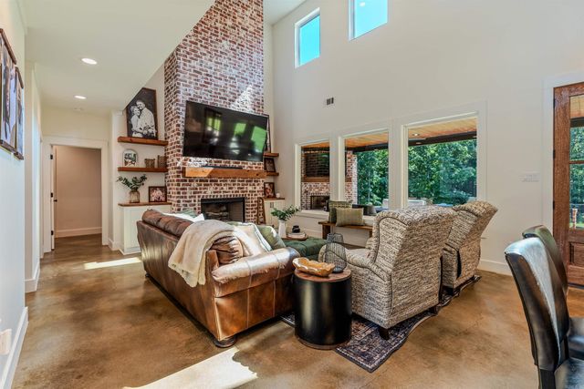 3009 Pine Hill Drive, Benton, AR 72019