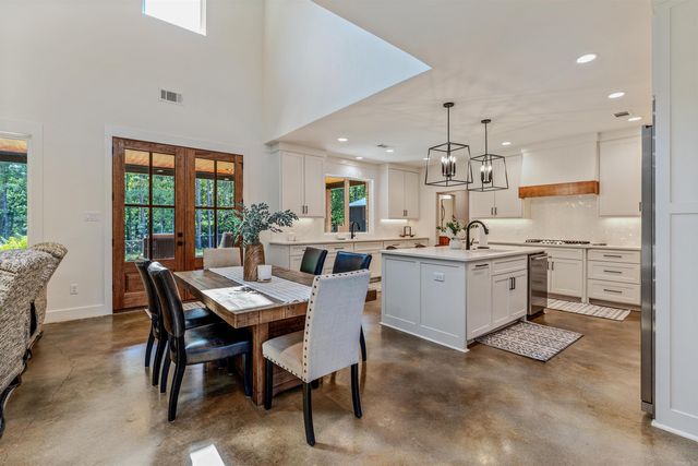 3009 Pine Hill Drive, Benton, AR 72019