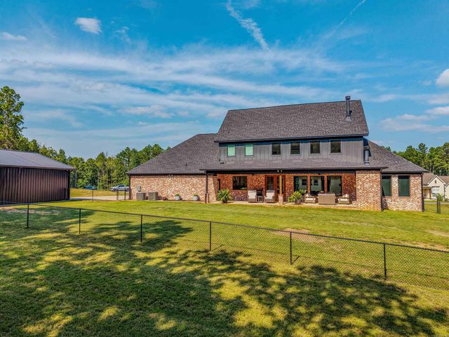3009 Pine Hill Drive, Benton, AR 72019