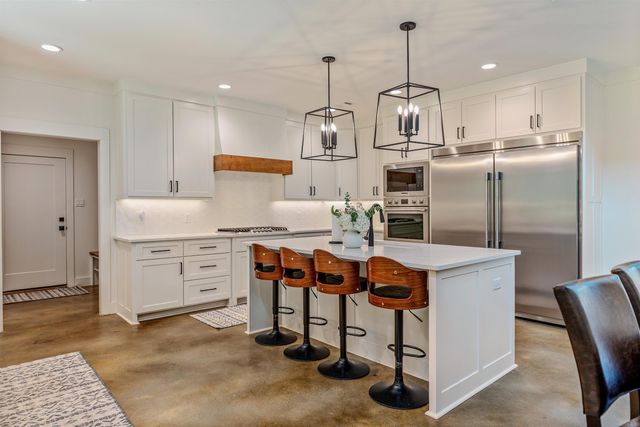 3009 Pine Hill Drive, Benton, AR 72019