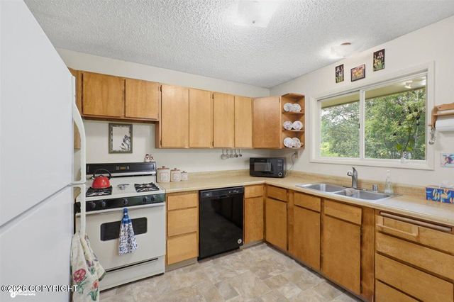 12075 E Chalet Drive, Palmer, AK 99645