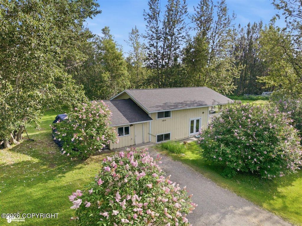12075 E Chalet Drive, Palmer, AK 99645