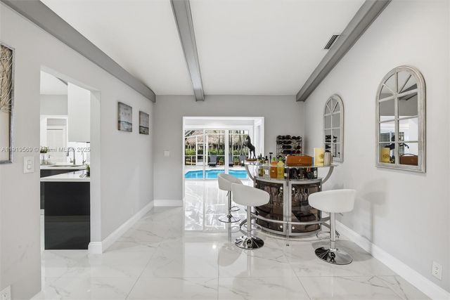 5601 SW 195th Ter, Southwest Ranches, FL 33332