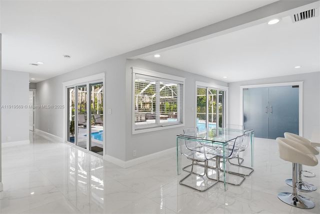 5601 SW 195th Ter, Southwest Ranches, FL 33332