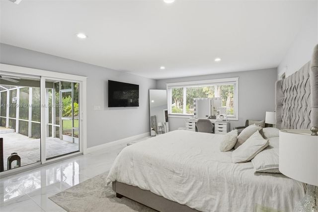 5601 SW 195th Ter, Southwest Ranches, FL 33332