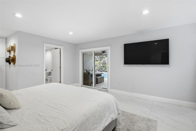 5601 SW 195th Ter, Southwest Ranches, FL 33332