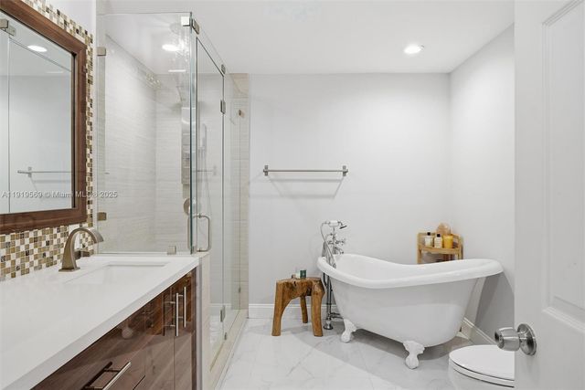 5601 SW 195th Ter, Southwest Ranches, FL 33332