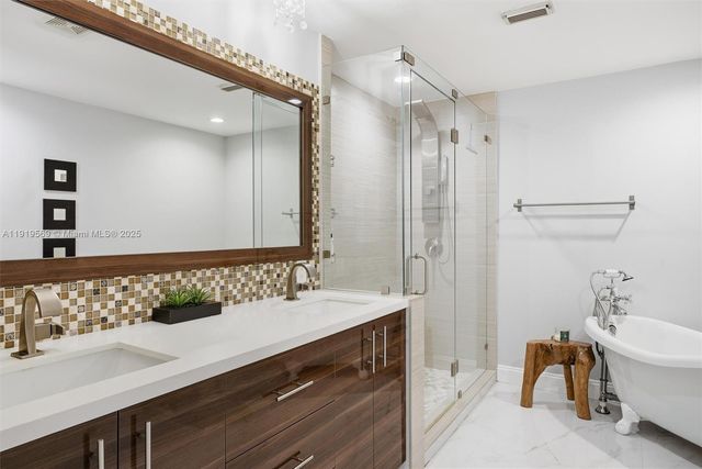 5601 SW 195th Ter, Southwest Ranches, FL 33332