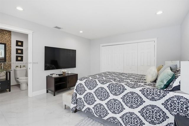 5601 SW 195th Ter, Southwest Ranches, FL 33332