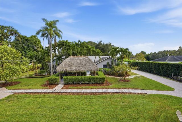 5601 SW 195th Ter, Southwest Ranches, FL 33332