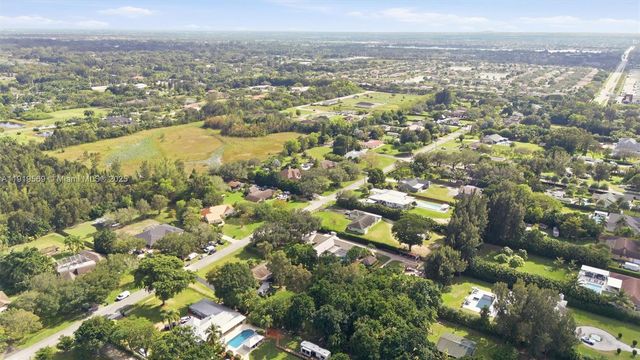5601 SW 195th Ter, Southwest Ranches, FL 33332