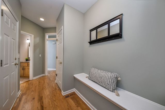 640 Kendridge Court, Aurora, IL 60502