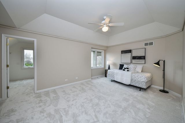 640 Kendridge Court, Aurora, IL 60502