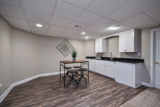 640 Kendridge Court, Aurora, IL 60502