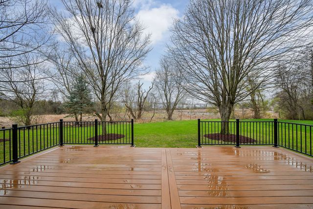 640 Kendridge Court, Aurora, IL 60502