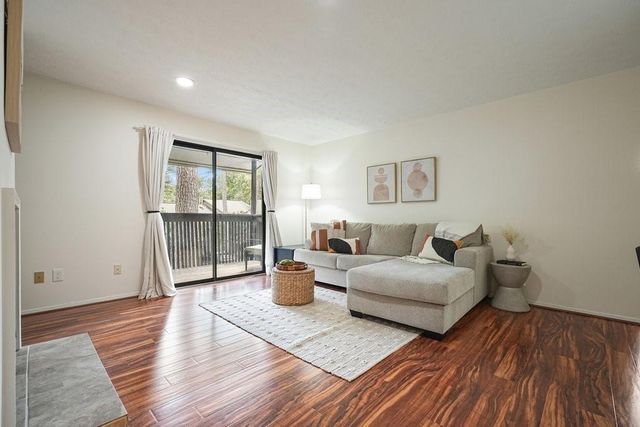 706 Cumberland SE Court, Smyrna, GA 30080