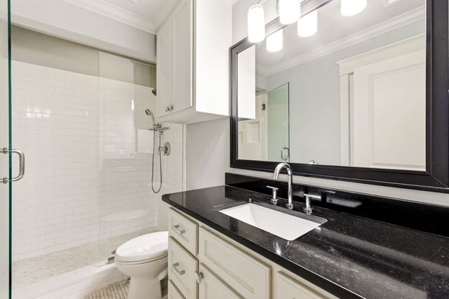 1 Roundrock Circle, Richardson, TX 75080