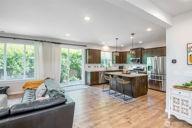24026 SE 278th Court, Maple Valley, WA 98038