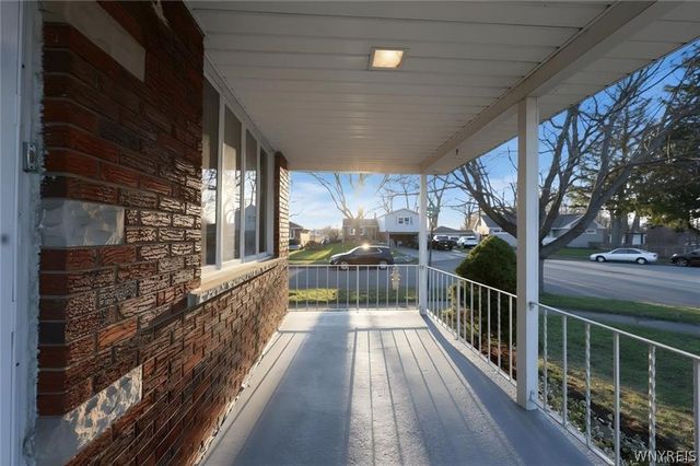 9605 Greenwald Avenue, Niagara Falls, NY 14304