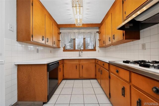 9605 Greenwald Avenue, Niagara Falls, NY 14304