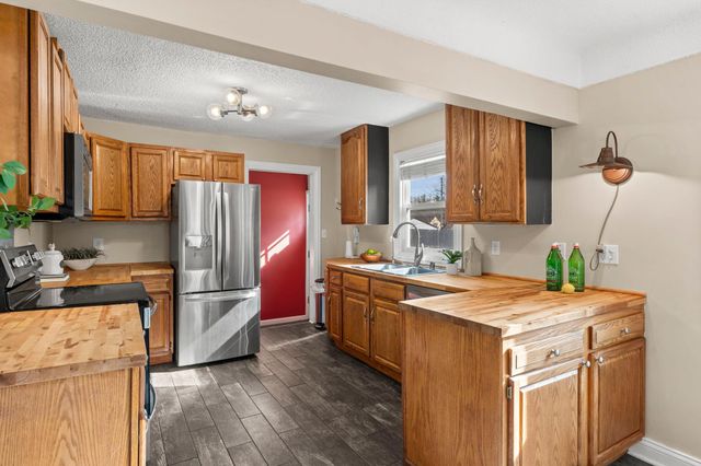 3559 5th Street NE, Minneapolis, MN 55418