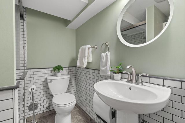 3559 5th Street NE, Minneapolis, MN 55418