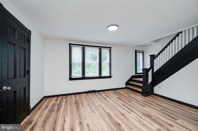 1050 FRIEDENSBURG RD, Reading, PA 19606