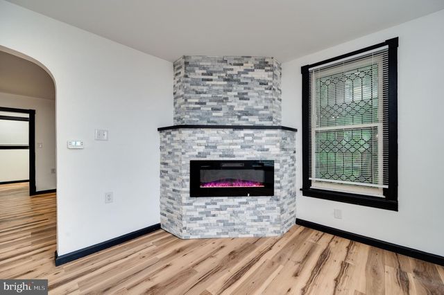 1050 FRIEDENSBURG RD, Reading, PA 19606