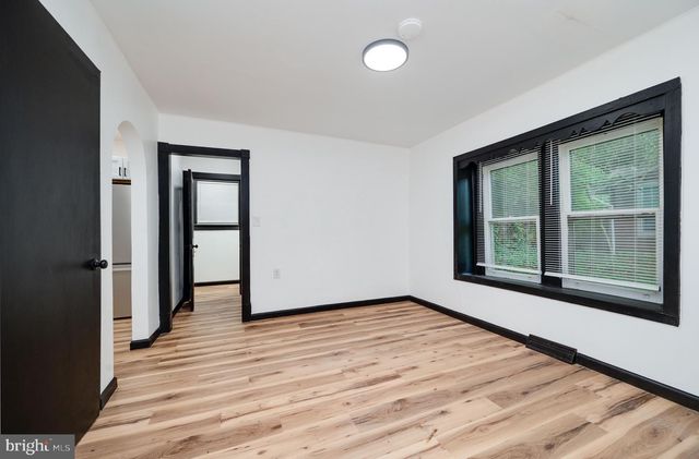 1050 FRIEDENSBURG RD, Reading, PA 19606