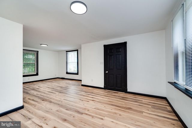 1050 FRIEDENSBURG RD, Reading, PA 19606