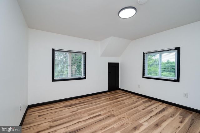 1050 FRIEDENSBURG RD, Reading, PA 19606