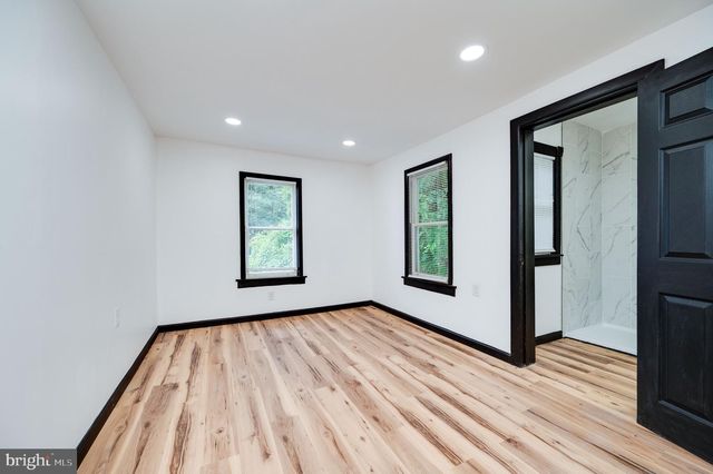 1050 FRIEDENSBURG RD, Reading, PA 19606