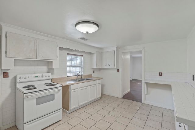 1989 Hugo Avenue, North Charleston, SC 29405