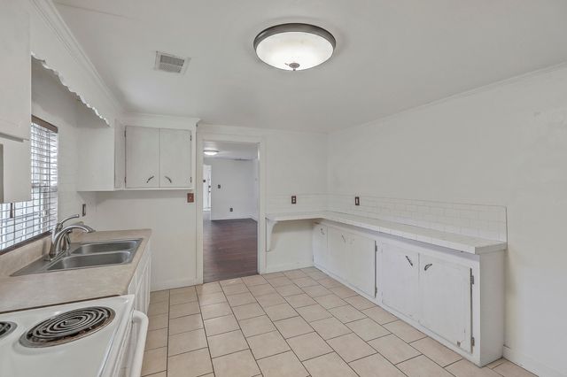 1989 Hugo Avenue, North Charleston, SC 29405