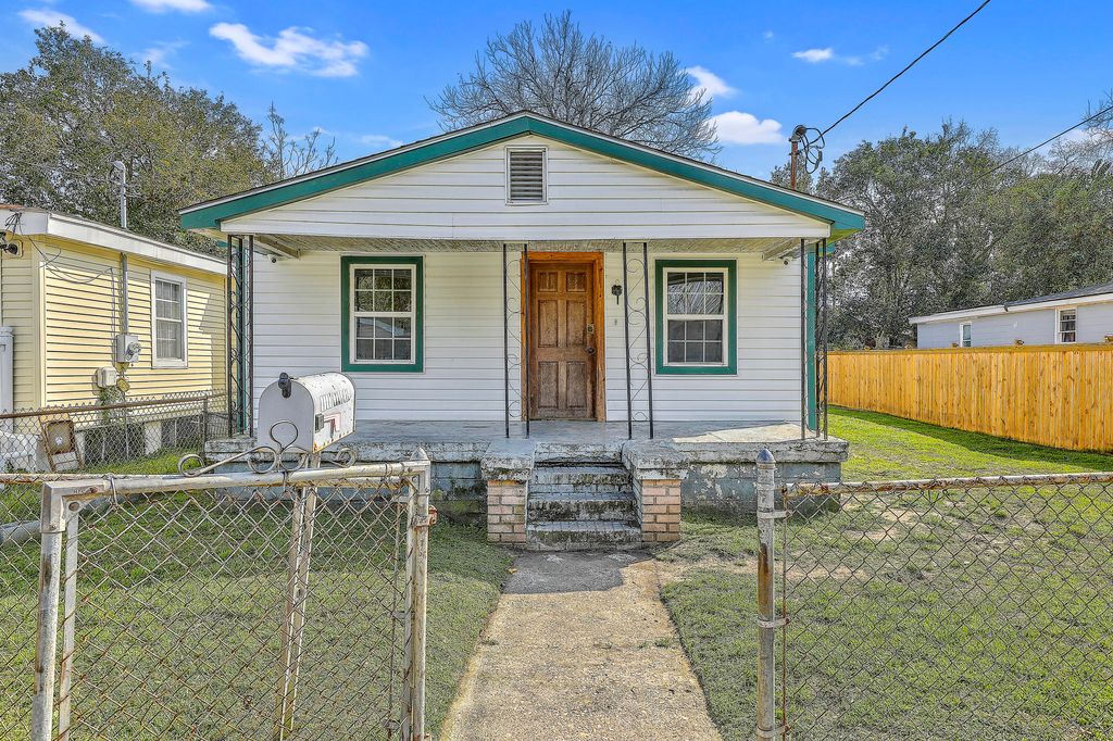 1989 Hugo Avenue, North Charleston, SC 29405