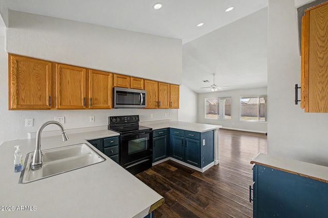 7727 W EUGIE Avenue, Peoria, AZ 85381
