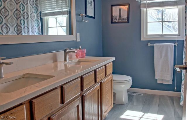 12641 Coopers Run, Strongsville, OH 44149