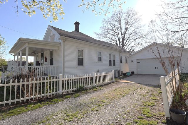 501 N Shelby Avenue, Salem, IL 62881