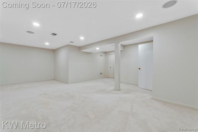 41874 Cantebury Drive, Novi, MI 48377