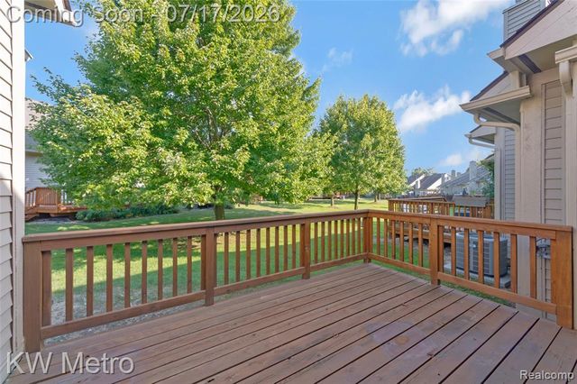 41874 Cantebury Drive, Novi, MI 48377