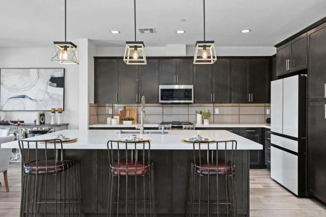 3122 Salina Rd, Carlsbad, CA 92010