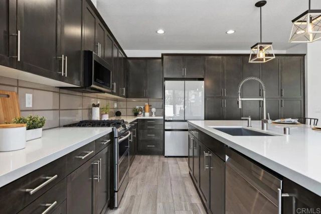 3122 Salina Rd, Carlsbad, CA 92010