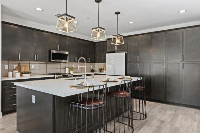 3122 Salina Rd, Carlsbad, CA 92010