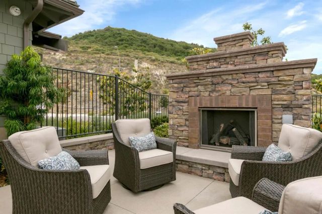 3122 Salina Rd, Carlsbad, CA 92010