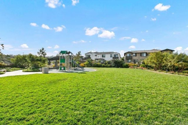 3122 Salina Rd, Carlsbad, CA 92010