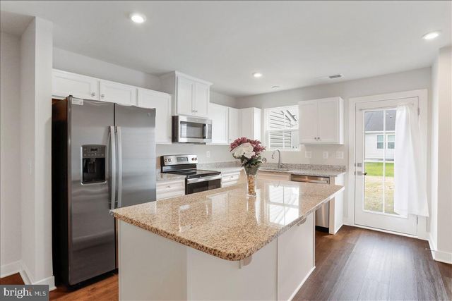 34 BIBURY ST, Martinsburg, WV 25405