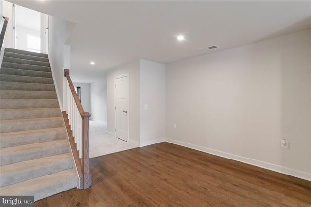 34 BIBURY ST, Martinsburg, WV 25405