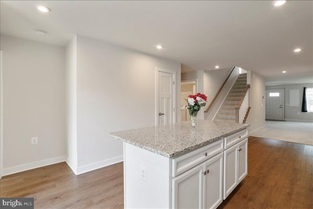 34 BIBURY ST, Martinsburg, WV 25405