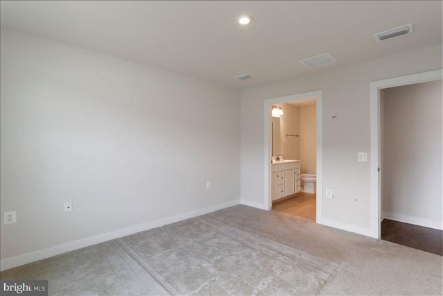 34 BIBURY ST, Martinsburg, WV 25405