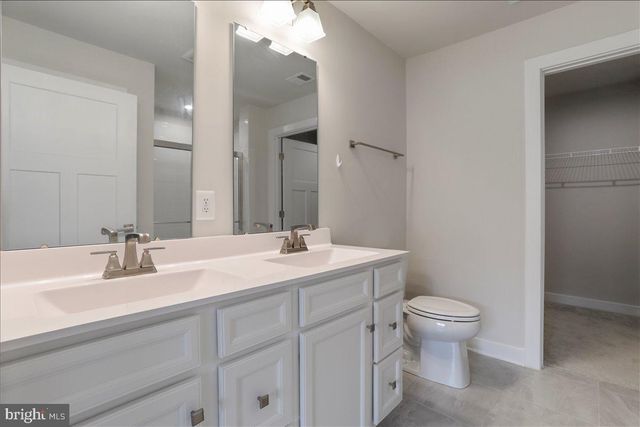 34 BIBURY ST, Martinsburg, WV 25405